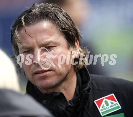 Fussball T-Mobile Bundesliga. SK Austria Kaernten gegen Ried. Trainer Frenkie Schinkels (Kaernten). Klagenfurt, 20.4.2008.
Copyright Kuess

---
pressefotos, pressefotografie, kuess, qs, qspictures, sport, bild, bilder, bilddatenbank