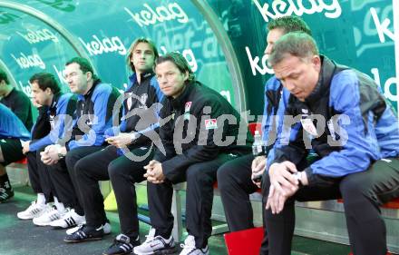 Fussball T-Mobile Bundesliga. SK Austria Kaernten gegen Ried. Betreuerbank Austria Kaernten. Klagenfurt, 20.4.2008.
Copyright Kuess

---
pressefotos, pressefotografie, kuess, qs, qspictures, sport, bild, bilder, bilddatenbank