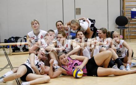 Volleyball Damen Bundesliga. ATSC Wildcats gegen Post SV Wien. Jubel Post SV. Klagenfurt, am 23.4.2008.
Copyright Kuess

---
pressefotos, pressefotografie, kuess, qs, qspictures, sport, bild, bilder, bilddatenbank