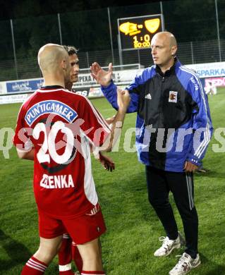 Fussball Red Zac Bundesliga. FC Kaernten gegen Trenkwalder SKS. Jubel Trainer Slobodan Grubor, Ludek Zelenka (FCK). Klagenfurt, am 29.4.2008.
Copyright Kuess

---
pressefotos, pressefotografie, kuess, qs, qspictures, sport, bild, bilder, bilddatenbank