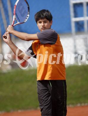 Tennis Nachwuchs. Jason Peter Platzer. Klagenfurt, am 26.4.2008.
Foto: Kuess 
---
pressefotos, pressefotografie, kuess, qs, qspictures, sport, bild, bilder, bilddatenbank