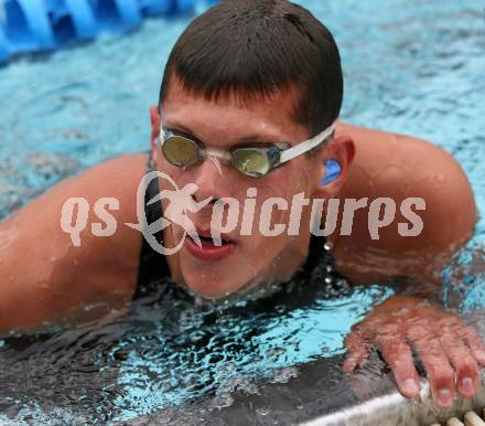 Domink Duer, SV Voecklabruck.
Schwimmen Oesterr. Meisterschaften. 400 Meter Lagen.




Foto: Kuess
---
pressefotos, pressefotografie, kuess, qs, qspictures, sport, bild, bilder, bilddatenbank