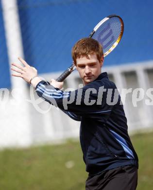 Tennis Nachwuchs. Patrick Ofner. Klagenfurt, am 26.4.2008.
Foto: Kuess
---
pressefotos, pressefotografie, kuess, qs, qspictures, sport, bild, bilder, bilddatenbank