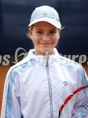 Tennis Nachwuchs.  Lena Brugger. Klagenfurt, am 26.4.2008.
Foto: Kuess 
---
pressefotos, pressefotografie, kuess, qs, qspictures, sport, bild, bilder, bilddatenbank