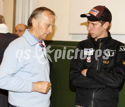 Schispringen. Baldur Preiml, Martin Koch. USI - Fair Play. Klagenfurt, 25.4.2008.
Foto: Kuess
---
pressefotos, pressefotografie, kuess, qs, qspictures, sport, bild, bilder, bilddatenbank