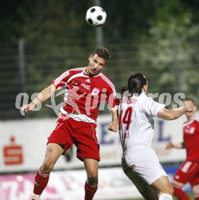 Fussball Red Zac Bundesliga. FC Kaernten gegen Trenkwalder SKS. Thomas Pirker (FCK), Marek Kincl (Trenkwalder). Klagenfurt, am 29.4.2008.
Copyright Kuess

---
pressefotos, pressefotografie, kuess, qs, qspictures, sport, bild, bilder, bilddatenbank