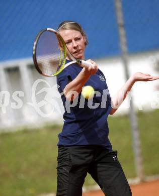 Tennis Nachwuchs. Karoline Slugal. Klagenfurt, am 26.4.2008.
Foto: Kuess 
---
pressefotos, pressefotografie, kuess, qs, qspictures, sport, bild, bilder, bilddatenbank