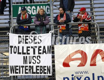 Fussball Red Zac Bundesliga. FC Kaernten gegen Trenkwalder SKS. FCK Fans mit Transparent - Dieses tolle Team soll weiter leben. Klagenfurt, am 29.4.2008.
Copyright Kuess

---
pressefotos, pressefotografie, kuess, qs, qspictures, sport, bild, bilder, bilddatenbank