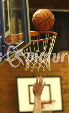 Basketball Kaerntner Liga. KOS Klagenfurt gegen Woerthersee Piraten. Feature Basketball. Klagenfurt, am 29.4.2008.
Foto: Kuess
---
pressefotos, pressefotografie, kuess, qs, qspictures, sport, bild, bilder, bilddatenbank