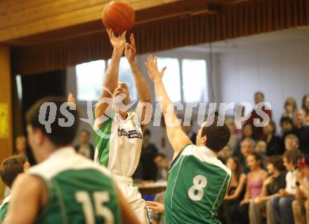 Basketball Kaerntner Liga. KOS Klagenfurt gegen Woerthersee Piraten. Nenad Videka (KOS). Klagenfurt, am 29.4.2008.
Foto: Kuess
---
pressefotos, pressefotografie, kuess, qs, qspictures, sport, bild, bilder, bilddatenbank