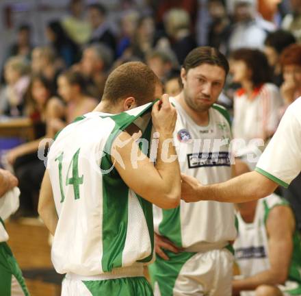 Basketball Kaerntner Liga. KOS Klagenfurt gegen Woerthersee Piraten. Davor Sattler, Admir Fazlic (KOS). Klagenfurt, am 29.4.2008.
Foto: Kuess
---
pressefotos, pressefotografie, kuess, qs, qspictures, sport, bild, bilder, bilddatenbank