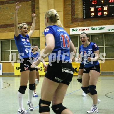 Volleyball. Bundesliiga. ATSC Sparkasse Wildcats gegen Post SV Wien. SUMPER Sigrid, MC NATT Rese, PRAEPROST Maja (Wildcats)
Wien, 30.4.2008.
Copyright Kuess

---
pressefotos, pressefotografie, kuess, qs, qspictures, sport, bild, bilder, bilddatenbank