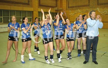 Volleyball. Bundesliiga. ATSC Sparkasse Wildcats gegen Post SV Wien. Dank an die Fans (Wildcats)
Wien, 30.4.2008.
Copyright Kuess

---
pressefotos, pressefotografie, kuess, qs, qspictures, sport, bild, bilder, bilddatenbank