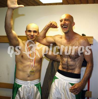 Basketball Kaerntner Liga. Posojilnica KOS gegen Woerthersee Piraten. Edo Ceman, Nenad Videka (KOS). Klagenfurt, 8.5.2008.
Copyright Kuess

---
pressefotos, pressefotografie, kuess, qs, qspictures, sport, bild, bilder, bilddatenbank