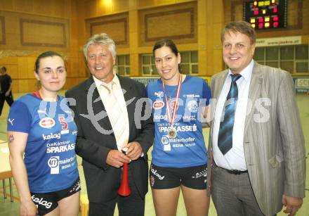 Volleyball. Bundesliiga. ATSC Sparkasse Wildcats gegen Post SV Wien. Maja Praeprost, Kerstin Pichler, Stadtrat Peter Steinkellner. Wien, 30.4.2008.
Copyright Kuess

---
pressefotos, pressefotografie, kuess, qs, qspictures, sport, bild, bilder, bilddatenbank