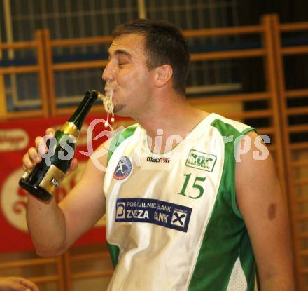 Basketball Kaerntner Liga. Posojilnica KOS gegen Woerthersee Piraten. Filip Ereiz (KOS). Klagenfurt, 8.5.2008.
Copyright Kuess

---
pressefotos, pressefotografie, kuess, qs, qspictures, sport, bild, bilder, bilddatenbank