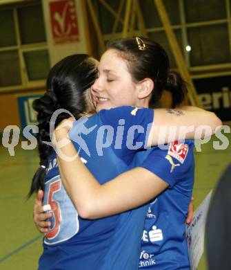 Volleyball. Bundesliiga. ATSC Sparkasse Wildcats gegen Post SV Wien. HOEDL Anna, PRAEPROST Maja (Wildcats)
Wien, 30.4.2008.
Copyright Kuess

---
pressefotos, pressefotografie, kuess, qs, qspictures, sport, bild, bilder, bilddatenbank