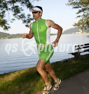 Triathlon. Schwimmen, Radfahren, Laufen. Gernot Seidl. Klagenfurt, am 12.5.2008.
Copyright Kuess

---
pressefotos, pressefotografie, kuess, qs, qspictures, sport, bild, bilder, bilddatenbank