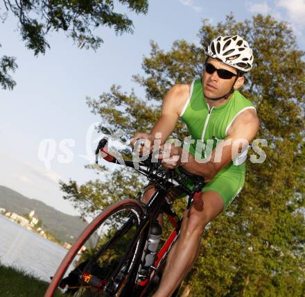 Triathlon. Schwimmen, Radfahren, Laufen. Gernot Seidl. Klagenfurt, am 12.5.2008.
Copyright Kuess

---
pressefotos, pressefotografie, kuess, qs, qspictures, sport, bild, bilder, bilddatenbank