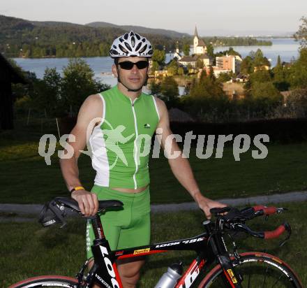 Triathlon. Schwimmen, Radfahren, Laufen. Gernot Seidl. Klagenfurt, am 12.5.2008.
Copyright Kuess

---
pressefotos, pressefotografie, kuess, qs, qspictures, sport, bild, bilder, bilddatenbank