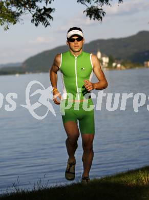 Triathlon. Schwimmen, Radfahren, Laufen. Gernot Seidl. Klagenfurt, am 12.5.2008.
Copyright Kuess

---
pressefotos, pressefotografie, kuess, qs, qspictures, sport, bild, bilder, bilddatenbank