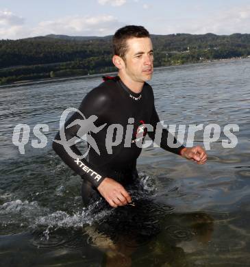 Triathlon. Schwimmen, Radfahren, Laufen. Gernot Seidl. Klagenfurt, am 12.5.2008.
Copyright Kuess

---
pressefotos, pressefotografie, kuess, qs, qspictures, sport, bild, bilder, bilddatenbank