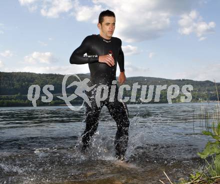 Triathlon. Schwimmen, Radfahren, Laufen. Gernot Seidl. Klagenfurt, am 12.5.2008.
Copyright Kuess

---
pressefotos, pressefotografie, kuess, qs, qspictures, sport, bild, bilder, bilddatenbank