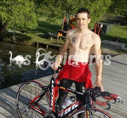 Triathlon. Schwimmen, Radfahren, Laufen. Gernot Seidl. Klagenfurt, am 12.5.2008.
Copyright Kuess

---
pressefotos, pressefotografie, kuess, qs, qspictures, sport, bild, bilder, bilddatenbank