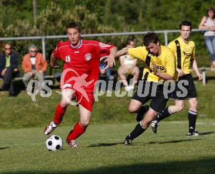 Fussball Unterliga Ost. Ludmannsdorf gegen St. Michael/Bl. Stefan Modritsch (Ludmannsdorf), Davorin Ferlez (St. Michael). Ludmannsdorf, am 11.5.2008.
Foto: Kuess
---
pressefotos, pressefotografie, kuess, qs, qspictures, sport, bild, bilder, bilddatenbank