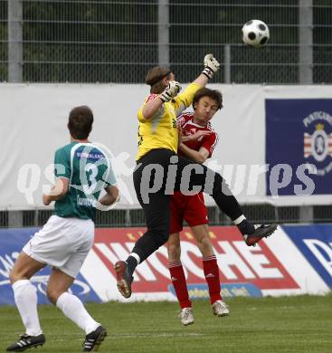 Fussball Red Zac Bundesliga. FC Kaernten gegen SC/ESV Parndorf. Michael Kordula (FCK), Albin Kajtezovic, Kummerer Roman (Parndorf). Klagenfurt, am 16.5.2008.
Copyright Kuess

---
pressefotos, pressefotografie, kuess, qs, qspictures, sport, bild, bilder, bilddatenbank