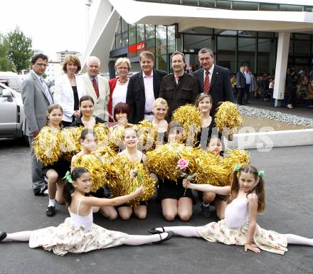 Eroeffnung ASKOE Bewegungszentrum. Gabi Schaunig, Anton Leikam, Staatssekretaerin Heidrun Silhavy, Peter Steinkellner, Wolfgang Schantl, NRAbg. Peter Wittmann. Klagenfurt, am 17.5.2008.
Foto: Kuess
---
pressefotos, pressefotografie, kuess, qs, qspictures, sport, bild, bilder, bilddatenbank