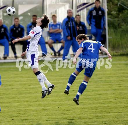 Fussball Reginalliga. SAK gegen Gmunden. Ognjen Dzeko (SAK), Johannes Lahninger (G). Klagenfurt, 21.5.2008.
Copyright Kuess

---
pressefotos, pressefotografie, kuess, qs, qspictures, sport, bild, bilder, bilddatenbank