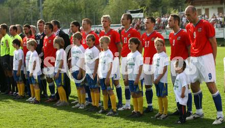 Fussball. Europameisterschaft. Testspiel Euro 2008 -Team Tschechien gegen Kaernten 2008-Team WAC/St. Andrae. Nationalmannschaft (Tschechien) mit Kinder. Bad Kleinkirchheim, am 24.5.2008.
Copyright Kuess

---
pressefotos, pressefotografie, kuess, qs, qspictures, sport, bild, bilder, bilddatenbank