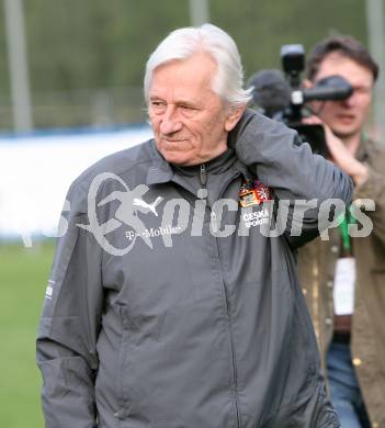 Fussball. Europameisterschaft. Testspiel Euro 2008 -Team Tschechien gegen Kaernten 2008-Team WAC/St. Andrae. Trainer Karel Brueckner (Tschechien). Bad Kleinkirchheim, am 24.5.2008.
Copyright Kuess

---
pressefotos, pressefotografie, kuess, qs, qspictures, sport, bild, bilder, bilddatenbank