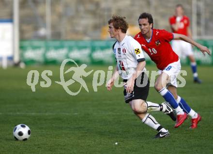 Fussball. Europameisterschaft. Testspiel Euro 2008 -Team Tschechien gegen Kaernten 2008-Team WAC/St. Andrae. Mathias Berchtold (WAC/St. Andrae), Tomas Sivok (Tschechien). Bad Kleinkirchheim, am 24.5.2008.
Copyright Kuess

---
pressefotos, pressefotografie, kuess, qs, qspictures, sport, bild, bilder, bilddatenbank