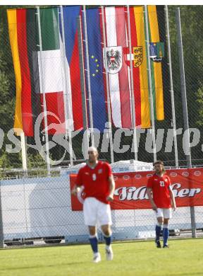 Fussball. Europameisterschaft. Testspiel Euro 2008 -Team Tschechien gegen Kaernten 2008-Team WAC/St. Andrae. Fahnen. Bad Kleinkirchheim, am 24.5.2008.
Copyright Kuess

---
pressefotos, pressefotografie, kuess, qs, qspictures, sport, bild, bilder, bilddatenbank