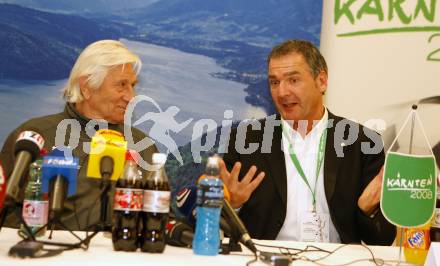 Fussball. Europameisterschaft. Testspiel Euro 2008 -Team Tschechien gegen Kaernten 2008-Team WAC/St. Andrae. Trainer Karel Brueckner (Tschechien), Buergermeister Matthias Krenn. Bad Kleinkirchheim, am 24.5.2008.
Copyright Kuess

---
pressefotos, pressefotografie, kuess, qs, qspictures, sport, bild, bilder, bilddatenbank