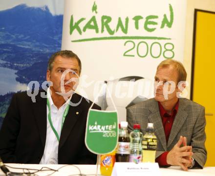 Fussball. Europameisterschaft. Testspiel Euro 2008 -Team Tschechien gegen Kaernten 2008-Team WAC/St. Andrae. Buergermeister Matthias Krenn, Heinz Palme. Bad Kleinkirchheim, am 24.5.2008.
Copyright Kuess

---
pressefotos, pressefotografie, kuess, qs, qspictures, sport, bild, bilder, bilddatenbank