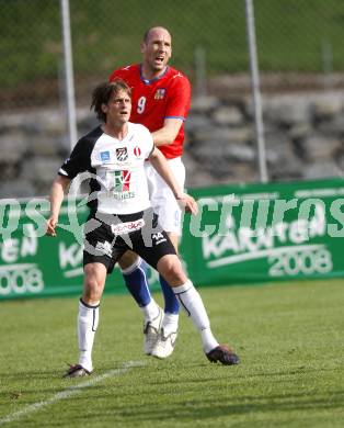 Fussball. Europameisterschaft. Testspiel Euro 2008 -Team Tschechien gegen Kaernten 2008-Team WAC/St. Andrae.  Zeljko Simic (WAC/St. Andrae), Jan Koller (Tschechien). Bad Kleinkirchheim, am 24.5.2008.
Copyright Kuess

---
pressefotos, pressefotografie, kuess, qs, qspictures, sport, bild, bilder, bilddatenbank