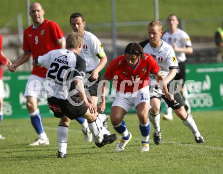 Fussball. Europameisterschaft. Testspiel Euro 2008 -Team Tschechien gegen Kaernten 2008-Team WAC/St. Andrae. Christian weber, Hannes Jochum, Bernd Spitzer (WAC/St. Andrae), Jan Koller, Milan Baros (Tschechien). Bad Kleinkirchheim, am 24.5.2008.
Copyright Kuess

---
pressefotos, pressefotografie, kuess, qs, qspictures, sport, bild, bilder, bilddatenbank