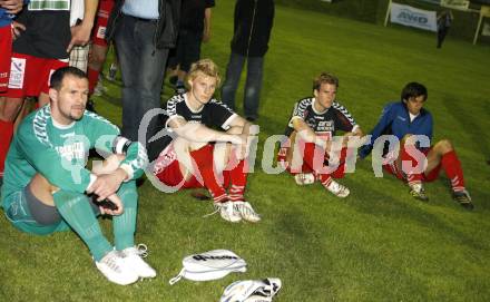 Fussball. OEFB Cupfinale. SV Feldkirchen gegen SV Horn. Enttaeuschung (Feldkirchen). Feldkirchen, am 26.5.2008.
Copyright Kuess

---
pressefotos, pressefotografie, kuess, qs, qspictures, sport, bild, bilder, bilddatenbank