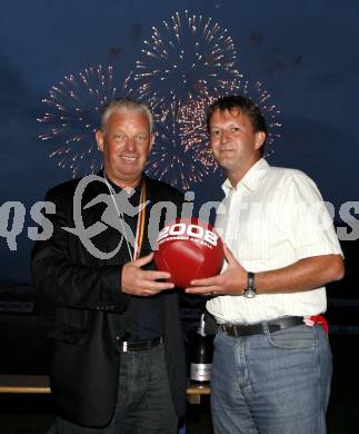 Fussball. Kaerntner Liga. FC Fire Fox St. Veit. Meisterfeier. Sportdirektor Reinhard Tellian, Peter Hajek. St. Veit, am 30.5.2008.
Foto: Kuess 
---
pressefotos, pressefotografie, kuess, qs, qspictures, sport, bild, bilder, bilddatenbank