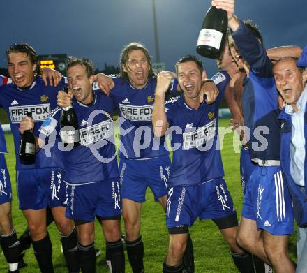 Fussball. Kaerntner Liga. FC Fire Fox St. Veit. Meisterfeier. Jubel. St. Veit, am 30.5.2008.
Foto: Kuess 
---
pressefotos, pressefotografie, kuess, qs, qspictures, sport, bild, bilder, bilddatenbank