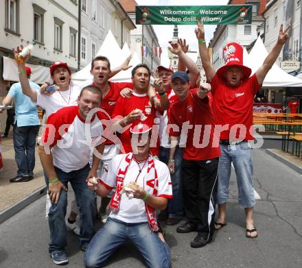 Fussball Europameisterschaft. EURO 2008. Polnische Fans. Klagenfurt, am 7.6.2008.
Foto: Kuess
---
pressefotos, pressefotografie, kuess, qs, qspictures, sport, bild, bilder, bilddatenbank