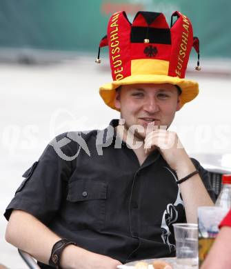 Fussball Europameisterschaft. EURO 2008. Deutscher Fan. Klagenfurt, am 7.6.2008.
Foto: Kuess
---
pressefotos, pressefotografie, kuess, qs, qspictures, sport, bild, bilder, bilddatenbank