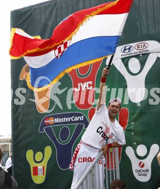 Fussball Europameisterschaft. EURO 2008. Kroatischer Fan. Klagenfurt, am 8.6.2008.
Foto: Kuess
---
pressefotos, pressefotografie, kuess, qs, qspictures, sport, bild, bilder, bilddatenbank