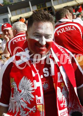 Fussball Europameisterschaft. EURO 2008. Polnische Fans. Klagenfurt, am 8.6.2008.
Foto: Kuess
---
pressefotos, pressefotografie, kuess, qs, qspictures, sport, bild, bilder, bilddatenbank