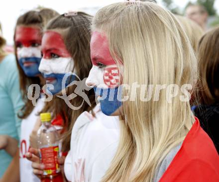 Fussball Europameisterschaft. EURO 2008. Kroatische Fans. Klagenfurt, am 8.6.2008.
Foto: Kuess
---
pressefotos, pressefotografie, kuess, qs, qspictures, sport, bild, bilder, bilddatenbank