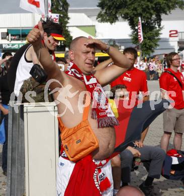 Fussball Europameisterschaft. EURO 2008. Polnische Fans. Klagenfurt, am 8.6.2008.
Foto: Kuess
---
pressefotos, pressefotografie, kuess, qs, qspictures, sport, bild, bilder, bilddatenbank