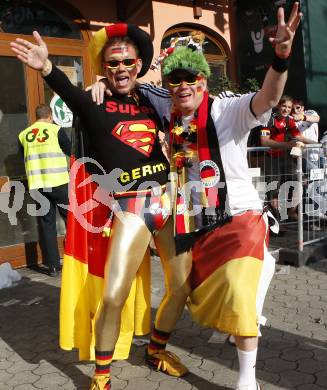 Fussball Europameisterschaft. EURO 2008. Deutsche Fans. Klagenfurt, am 8.6.2008.
Foto: Kuess
---
pressefotos, pressefotografie, kuess, qs, qspictures, sport, bild, bilder, bilddatenbank